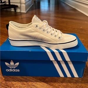 Womens Adidas Nizza Low